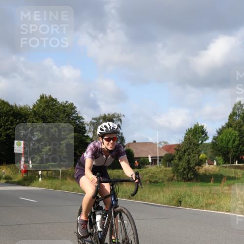 25.08.2024 - Elbe Triathlon Hamburg Fuchs,  Jonas http://msf.ph/oto/6866623 25.08.2024 10:14:12 Radfahren 505, 446, 504 meine-sportfotos.de