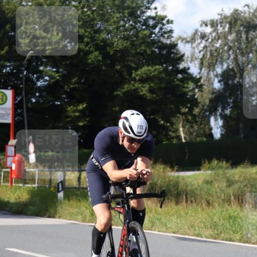 25.08.2024 - Elbe Triathlon Hamburg Fuchs,  Jonas http://msf.ph/oto/6866625 25.08.2024 10:56:41 Radfahren 460, 1513, 772 meine-sportfotos.de