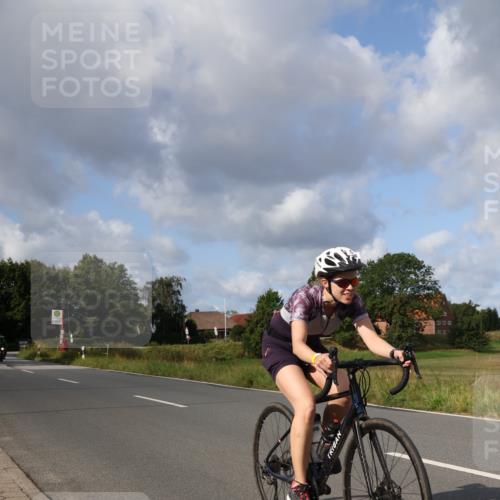 25.08.2024 - Elbe Triathlon Hamburg Fuchs,  Jonas http://msf.ph/oto/6866629 25.08.2024 10:14:12 Radfahren 505, 446, 504 meine-sportfotos.de