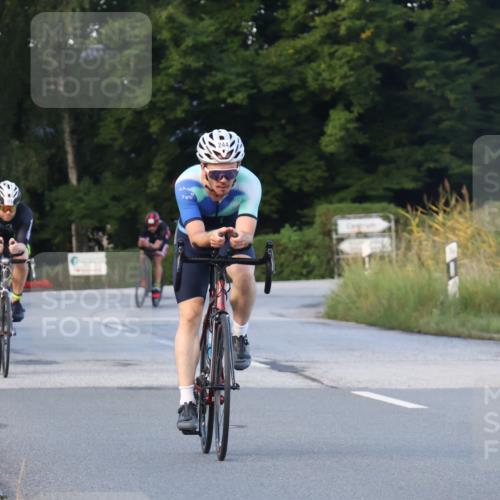 25.08.2024 - Elbe Triathlon Hamburg Fuchs,  Jonas http://msf.ph/oto/6866642 25.08.2024 09:26:26 Radfahren 83, 194, 217, 244, 193, 293, 239 meine-sportfotos.de