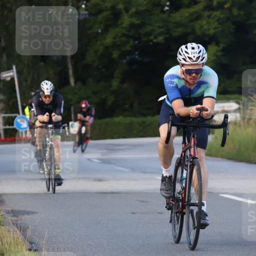 25.08.2024 - Elbe Triathlon Hamburg Fuchs,  Jonas http://msf.ph/oto/6866649 25.08.2024 09:26:26 Radfahren 83, 194, 217, 244, 193, 293, 239 meine-sportfotos.de