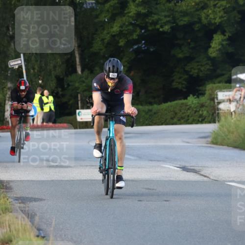 25.08.2024 - Elbe Triathlon Hamburg Fuchs,  Jonas http://msf.ph/oto/6866664 25.08.2024 09:26:28 Radfahren 83, 194, 217, 244, 193, 293, 239 meine-sportfotos.de
