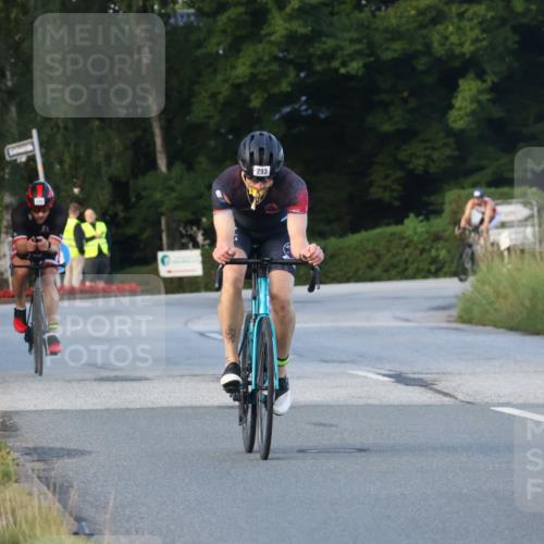 25.08.2024 - Elbe Triathlon Hamburg Fuchs,  Jonas http://msf.ph/oto/6866669 25.08.2024 09:26:28 Radfahren 83, 194, 217, 244, 193, 293, 239 meine-sportfotos.de