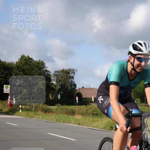 25.08.2024 - Elbe Triathlon Hamburg Fuchs,  Jonas http://msf.ph/oto/6866705 25.08.2024 10:14:45 Radfahren 525, 1850, 300, 486 meine-sportfotos.de