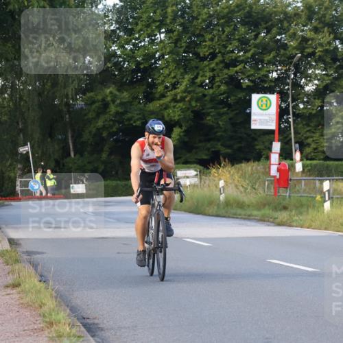 25.08.2024 - Elbe Triathlon Hamburg Fuchs,  Jonas http://msf.ph/oto/6866712 25.08.2024 09:26:36 Radfahren 293, 239, 370 meine-sportfotos.de
