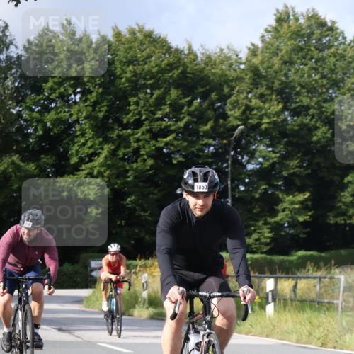 25.08.2024 - Elbe Triathlon Hamburg Fuchs,  Jonas http://msf.ph/oto/6866714 25.08.2024 10:14:48 Radfahren 525, 1850, 300, 486, 417 meine-sportfotos.de