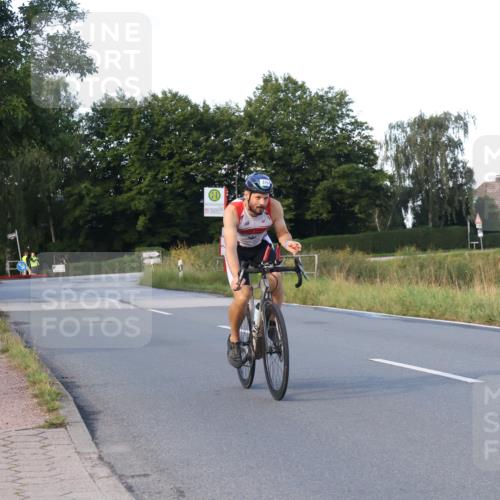 25.08.2024 - Elbe Triathlon Hamburg Fuchs,  Jonas http://msf.ph/oto/6866720 25.08.2024 09:26:37 Radfahren 370 meine-sportfotos.de