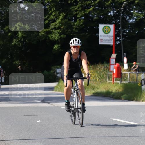 25.08.2024 - Elbe Triathlon Hamburg Fuchs,  Jonas http://msf.ph/oto/6866730 25.08.2024 10:56:59 Radfahren 712, 1524, 1580, 1424 meine-sportfotos.de