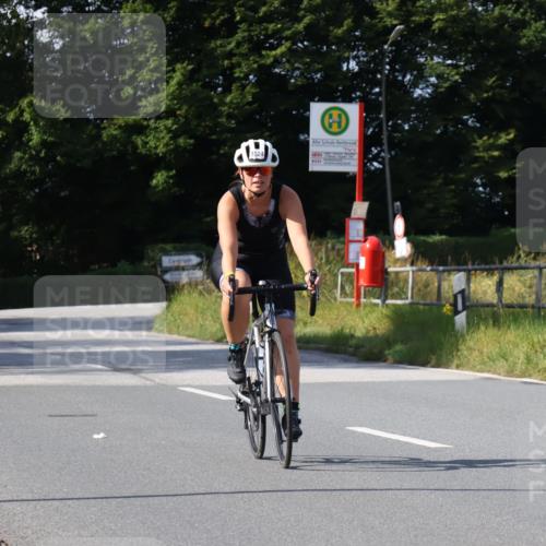 25.08.2024 - Elbe Triathlon Hamburg Fuchs,  Jonas http://msf.ph/oto/6866735 25.08.2024 10:56:59 Radfahren 712, 1524, 1580, 1424 meine-sportfotos.de