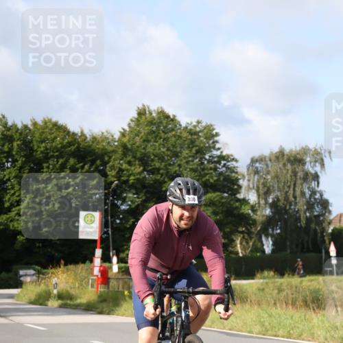 25.08.2024 - Elbe Triathlon Hamburg Fuchs,  Jonas http://msf.ph/oto/6866738 25.08.2024 10:14:50 Radfahren 525, 1850, 300, 486, 417 meine-sportfotos.de