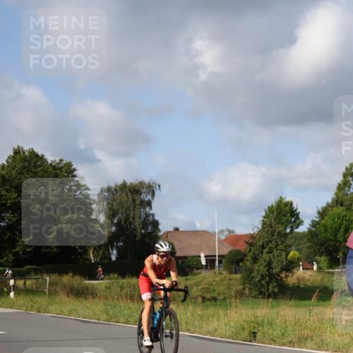 25.08.2024 - Elbe Triathlon Hamburg Fuchs,  Jonas http://msf.ph/oto/6866748 25.08.2024 10:14:50 Radfahren 525, 1850, 300, 486, 417 meine-sportfotos.de