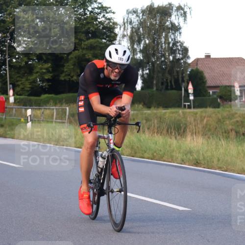 25.08.2024 - Elbe Triathlon Hamburg Fuchs,  Jonas http://msf.ph/oto/6866749 25.08.2024 09:26:49 Radfahren 185, 409, 282 meine-sportfotos.de