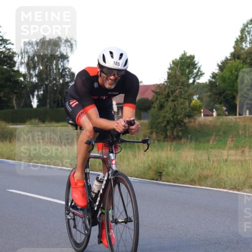 25.08.2024 - Elbe Triathlon Hamburg Fuchs,  Jonas http://msf.ph/oto/6866757 25.08.2024 09:26:49 Radfahren 185, 409, 282 meine-sportfotos.de