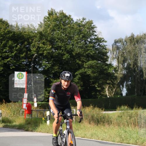 25.08.2024 - Elbe Triathlon Hamburg Fuchs,  Jonas http://msf.ph/oto/6866758 25.08.2024 10:14:53 Radfahren 1850, 300, 486, 417 meine-sportfotos.de