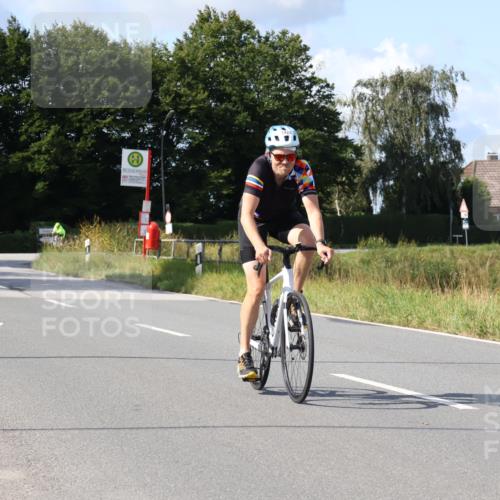25.08.2024 - Elbe Triathlon Hamburg Fuchs,  Jonas http://msf.ph/oto/6866766 25.08.2024 10:57:05 Radfahren 1524, 1580, 1424, 768, 1411, 1413, 781, 687 meine-sportfotos.de