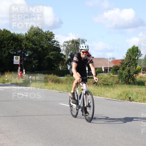 25.08.2024 - Elbe Triathlon Hamburg Fuchs,  Jonas http://msf.ph/oto/6866773 25.08.2024 10:57:06 Radfahren 1580, 1424, 768, 1411, 1413, 781, 687 meine-sportfotos.de