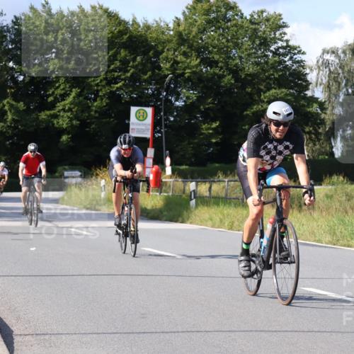 25.08.2024 - Elbe Triathlon Hamburg Fuchs,  Jonas http://msf.ph/oto/6866792 25.08.2024 10:57:09 Radfahren 1580, 1424, 768, 1411, 1413, 781, 687, 1462 meine-sportfotos.de