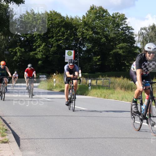 25.08.2024 - Elbe Triathlon Hamburg Fuchs,  Jonas http://msf.ph/oto/6866798 25.08.2024 10:57:09 Radfahren 1580, 1424, 768, 1411, 1413, 781, 687, 1462 meine-sportfotos.de