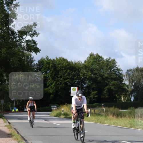 25.08.2024 - Elbe Triathlon Hamburg Fuchs,  Jonas http://msf.ph/oto/6866805 25.08.2024 10:15:01 Radfahren 224, 470 meine-sportfotos.de