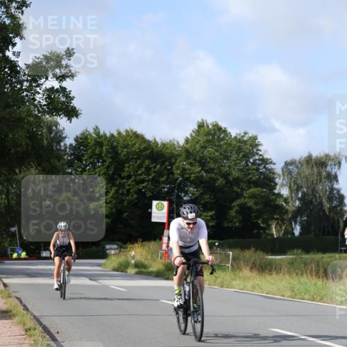 25.08.2024 - Elbe Triathlon Hamburg Fuchs,  Jonas http://msf.ph/oto/6866809 25.08.2024 10:15:01 Radfahren 224, 470 meine-sportfotos.de