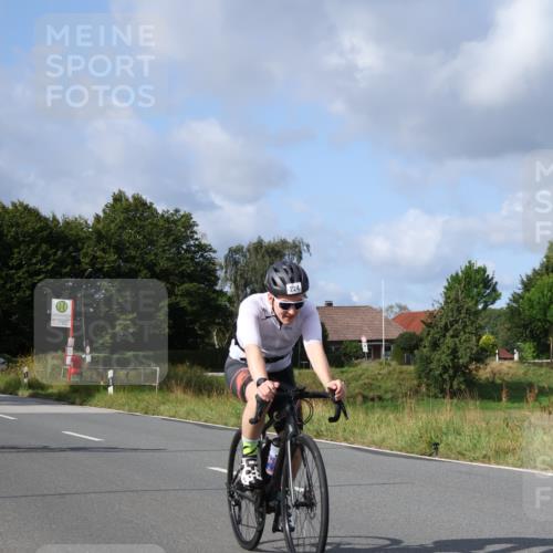 25.08.2024 - Elbe Triathlon Hamburg Fuchs,  Jonas http://msf.ph/oto/6866815 25.08.2024 10:15:02 Radfahren 224, 470 meine-sportfotos.de