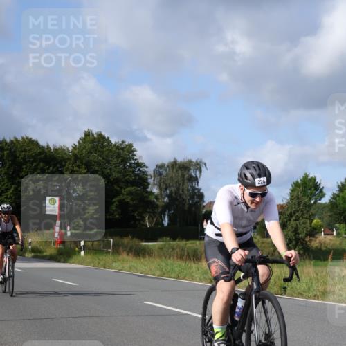 25.08.2024 - Elbe Triathlon Hamburg Fuchs,  Jonas http://msf.ph/oto/6866819 25.08.2024 10:15:02 Radfahren 224, 470 meine-sportfotos.de
