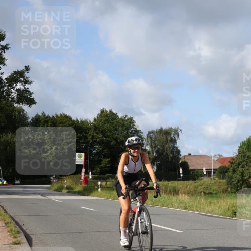 25.08.2024 - Elbe Triathlon Hamburg Fuchs,  Jonas http://msf.ph/oto/6866821 25.08.2024 10:15:03 Radfahren 224, 470 meine-sportfotos.de