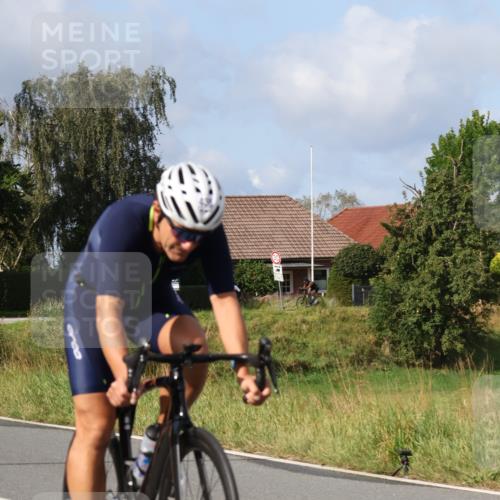 25.08.2024 - Elbe Triathlon Hamburg Fuchs,  Jonas http://msf.ph/oto/6866838 25.08.2024 10:15:11 Radfahren 438 meine-sportfotos.de