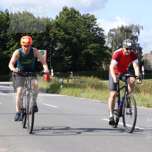 25.08.2024 - Elbe Triathlon Hamburg Fuchs,  Jonas http://msf.ph/oto/6866839 25.08.2024 10:57:11 Radfahren 1424, 768, 1411, 1413, 781, 687, 1462, 773, 1594 meine-sportfotos.de
