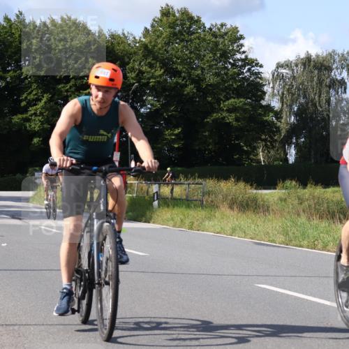 25.08.2024 - Elbe Triathlon Hamburg Fuchs,  Jonas http://msf.ph/oto/6866845 25.08.2024 10:57:11 Radfahren 1424, 768, 1411, 1413, 781, 687, 1462, 773, 1594 meine-sportfotos.de