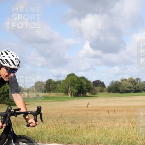 25.08.2024 - Elbe Triathlon Hamburg Fuchs,  Jonas http://msf.ph/oto/6866849 25.08.2024 10:15:12 Radfahren 438 meine-sportfotos.de