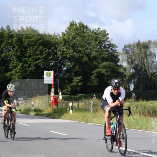 25.08.2024 - Elbe Triathlon Hamburg Fuchs,  Jonas http://msf.ph/oto/6866870 25.08.2024 10:15:22 Radfahren 364, 548, 341 meine-sportfotos.de