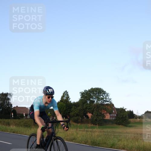 25.08.2024 - Elbe Triathlon Hamburg Fuchs,  Jonas http://msf.ph/oto/6866906 25.08.2024 09:27:18 Radfahren 235, 434 meine-sportfotos.de