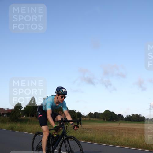 25.08.2024 - Elbe Triathlon Hamburg Fuchs,  Jonas http://msf.ph/oto/6866908 25.08.2024 09:27:18 Radfahren 235, 434 meine-sportfotos.de