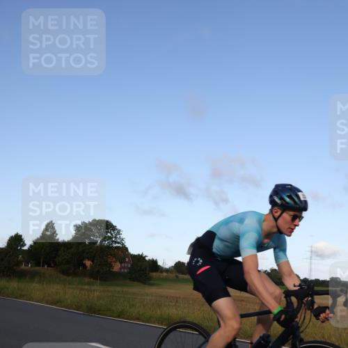 25.08.2024 - Elbe Triathlon Hamburg Fuchs,  Jonas http://msf.ph/oto/6866913 25.08.2024 09:27:18 Radfahren 235, 434 meine-sportfotos.de