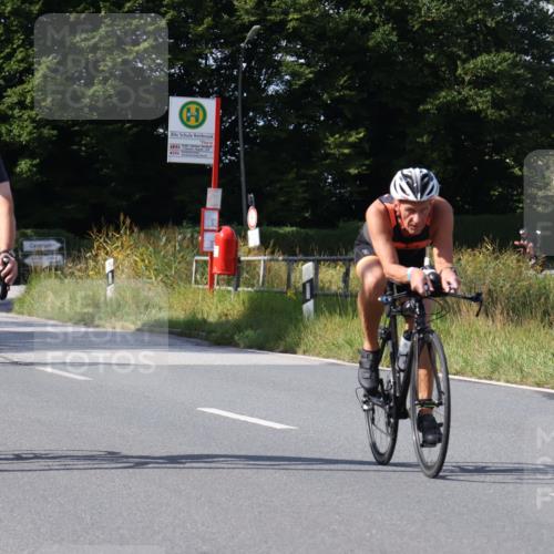 25.08.2024 - Elbe Triathlon Hamburg Fuchs,  Jonas http://msf.ph/oto/6866914 25.08.2024 10:57:24 Radfahren 1449, 1431, 714, 1712 meine-sportfotos.de