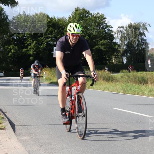 25.08.2024 - Elbe Triathlon Hamburg Fuchs,  Jonas http://msf.ph/oto/6866918 25.08.2024 10:57:25 Radfahren 1449, 1431, 714, 1712 meine-sportfotos.de