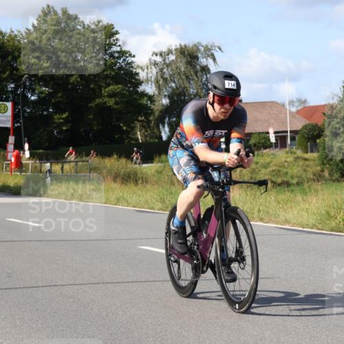 25.08.2024 - Elbe Triathlon Hamburg Fuchs,  Jonas http://msf.ph/oto/6866930 25.08.2024 10:57:26 Radfahren 1449, 1431, 714, 1712, 1459, 1418 meine-sportfotos.de