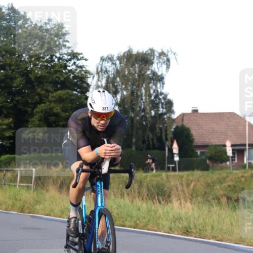 25.08.2024 - Elbe Triathlon Hamburg Fuchs,  Jonas http://msf.ph/oto/6866939 25.08.2024 09:27:25 Radfahren 434, 387, 403 meine-sportfotos.de