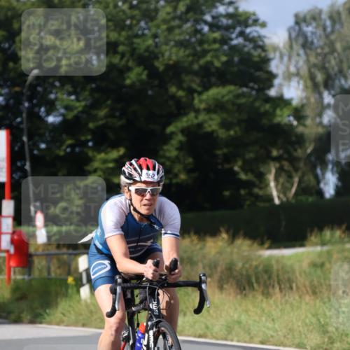 25.08.2024 - Elbe Triathlon Hamburg Fuchs,  Jonas http://msf.ph/oto/6866971 25.08.2024 10:15:38 Radfahren 381, 383, 552, 328 meine-sportfotos.de