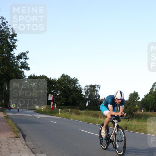 25.08.2024 - Elbe Triathlon Hamburg Fuchs,  Jonas http://msf.ph/oto/6866973 25.08.2024 09:27:29 Radfahren 387, 403, 157, 378 meine-sportfotos.de