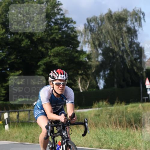 25.08.2024 - Elbe Triathlon Hamburg Fuchs,  Jonas http://msf.ph/oto/6866974 25.08.2024 10:15:38 Radfahren 381, 383, 552, 328 meine-sportfotos.de