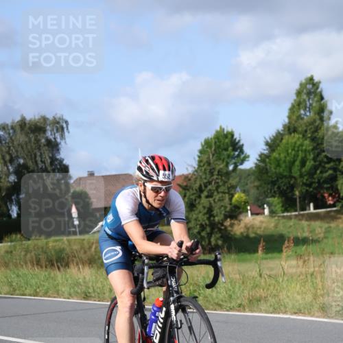 25.08.2024 - Elbe Triathlon Hamburg Fuchs,  Jonas http://msf.ph/oto/6866987 25.08.2024 10:15:38 Radfahren 381, 383, 552, 328 meine-sportfotos.de