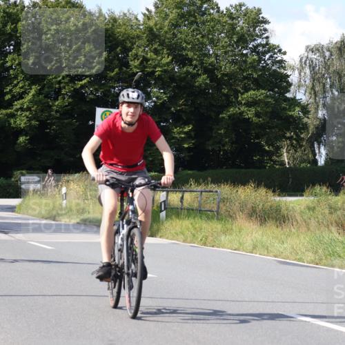 25.08.2024 - Elbe Triathlon Hamburg Fuchs,  Jonas http://msf.ph/oto/6866989 25.08.2024 10:57:37 Radfahren 1459, 1418, 1415, 565, 1575, 1430, 1583, 1445, 794 meine-sportfotos.de