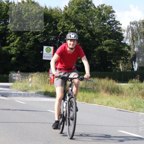 25.08.2024 - Elbe Triathlon Hamburg Fuchs,  Jonas http://msf.ph/oto/6866994 25.08.2024 10:57:37 Radfahren 1459, 1418, 1415, 565, 1575, 1430, 1583, 1445, 794 meine-sportfotos.de