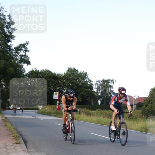 25.08.2024 - Elbe Triathlon Hamburg Fuchs,  Jonas http://msf.ph/oto/6866997 25.08.2024 09:27:34 Radfahren 403, 157, 378, 215, 163 meine-sportfotos.de