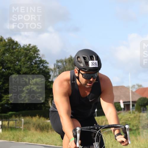 25.08.2024 - Elbe Triathlon Hamburg Fuchs,  Jonas http://msf.ph/oto/6866999 25.08.2024 10:15:40 Radfahren 552, 328 meine-sportfotos.de