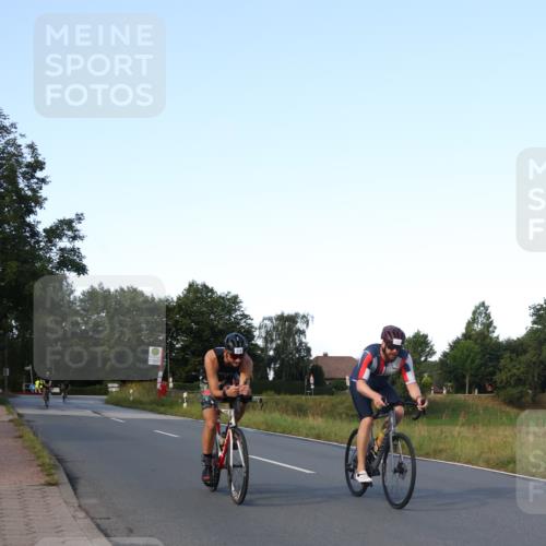 25.08.2024 - Elbe Triathlon Hamburg Fuchs,  Jonas http://msf.ph/oto/6867000 25.08.2024 09:27:34 Radfahren 403, 157, 378, 215, 163 meine-sportfotos.de
