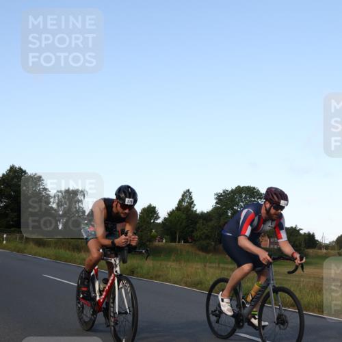 25.08.2024 - Elbe Triathlon Hamburg Fuchs,  Jonas http://msf.ph/oto/6867007 25.08.2024 09:27:34 Radfahren 403, 157, 378, 215, 163 meine-sportfotos.de