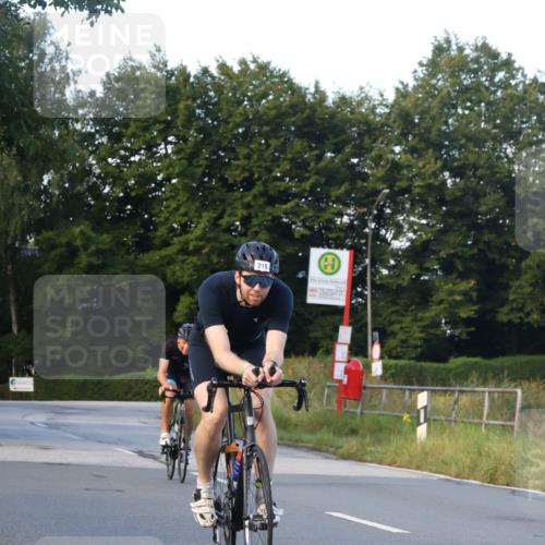 25.08.2024 - Elbe Triathlon Hamburg Fuchs,  Jonas http://msf.ph/oto/6867016 25.08.2024 09:27:37 Radfahren 157, 378, 215, 163 meine-sportfotos.de